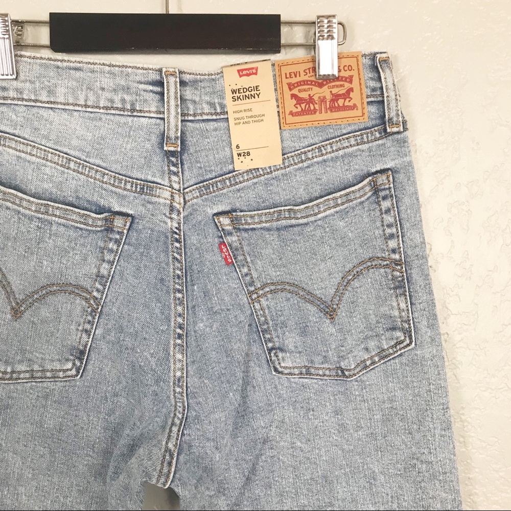 Levi’s Wedgie High Rise Skinny Jeans; sz28 - Picture 8 of 8